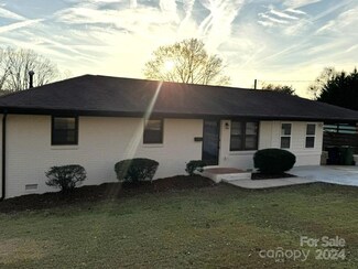 206 Cavin Ave, Mount Holly, NC 28120