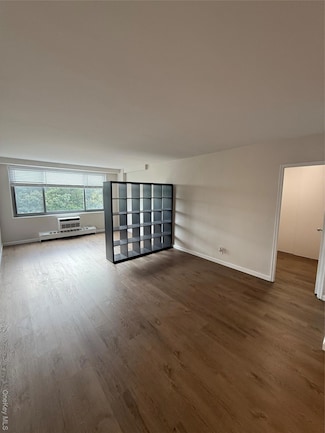 220-55 46th Ave Unit 8R, Bayside, NY 11361