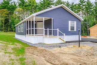 77 Diamondback Dr, Rochester, NH 03868