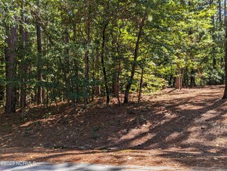 52 Cardinal Dr, Whispering Pines, NC 28327