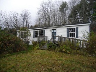 45 E River Rd, Whitefield, ME 04353