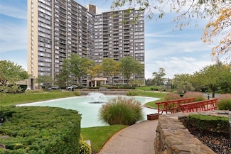 2 Bay Club Dr Unit 16N, Bayside, NY 11360