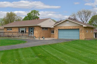 1100 4h Rd, Ottawa, IL 61350