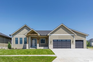 5915 N 169th St, Omaha, NE 68116