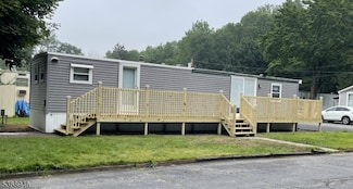 20 5th St, Wayne, NJ 07470