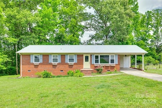 2833 Regency Rd, Lancaster, SC 29720