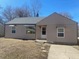 2425 S Mosley St, Wichita, KS 67216