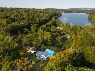 651 Lakes Rd, Monroe, NY 10950