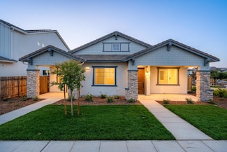 272 Peters Rd, Madera, CA 93636