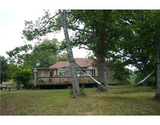 1336 N Devils Den Rd, Winslow, AR 72959