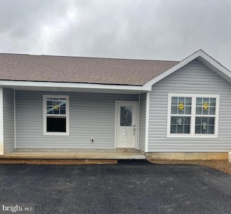 98 Pacific Ave, Reedsville, PA 17084