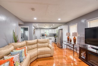 14 Emmet St, Brockton, MA 02302