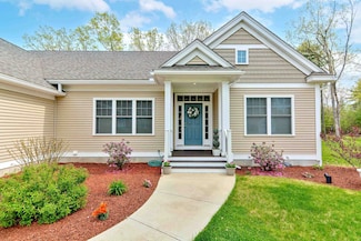 15 Horizon Dr, Litchfield, NH 03052