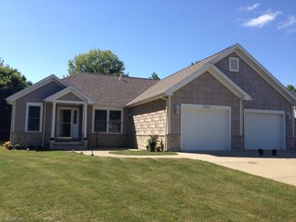 4560 E Forest Glen Ln, Lakeside Marblehead, OH 43440