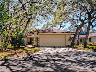 627 Saint Andrews Cir, New Smyrna Beach, FL 32168