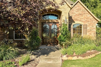 5717 Pecan Grove Place, Edmond, OK 73034