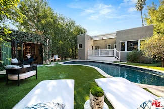1542 N Genesee Ave, Los Angeles, CA 90046