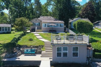 23790 S Shore Dr, Edwardsburg, MI 49112