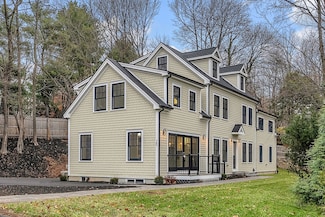 25 Shaw Rd, Wellesley Hills, MA 02481