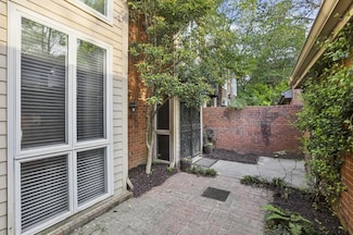 45 Willow Glen NE, Atlanta, GA 30342