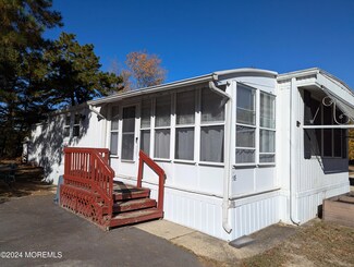 58 Panda Ln, Whiting, NJ 08759