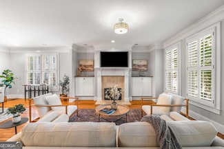 102 Knob Hills Cir, Decatur, GA 30030