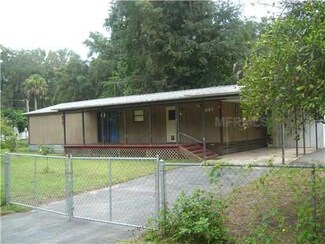 1847 Cr 426, Lake Panasoffkee, FL 33538