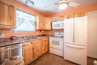 15 Windward Dr, Moriarty, NM 87035