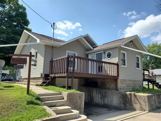 313 3rd St, Garber, IA 52048