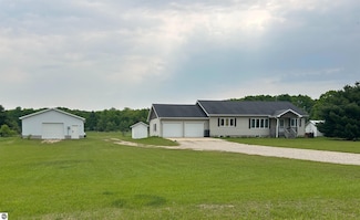 9196 Manley Rd NW, Alden, MI 49612