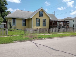 425 S 4th St, Vincennes, IN 47591