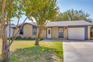 1800 Williamsburg Dr, Plano, TX 75074