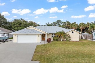 118 Redgrave Dr, Sebastian, FL 32958