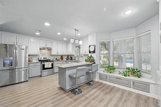 685 Cardinal Ridge Rd, Burleson, TX 76028
