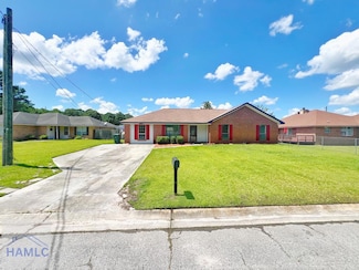 932 Highland Dr, Hinesville, GA 31313