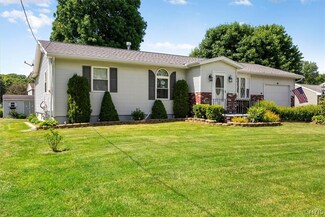 306 Hillside Dr, Oriskany, NY 13424