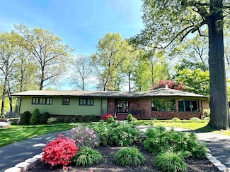 710 Windsor Woods, Paducah, KY 42001