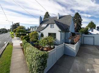 2210 Eldridge Ave, Bellingham, WA 98225