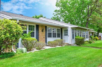 332 Woodbridge Dr Unit Woodbridge Dr, Ridge, NY 11961