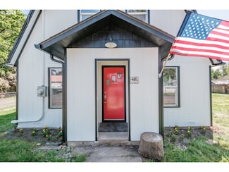 605 14th Ave, Sweet Home, OR 97386