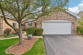 17265 Lakebrook Dr, Orland Park, IL 60467