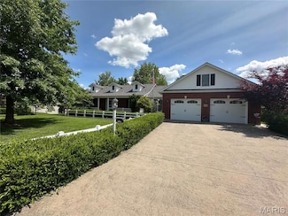 239 Oak Creek Dr, Jackson, MO 63755