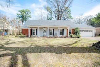 1794 Oak Hill Rd, Germantown, TN 38138