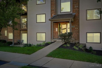 8900 Eagleview Dr, West Chester, OH 45069