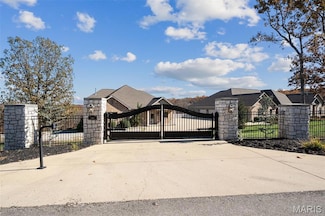 141 W Hickory Ridge Rd, Steelville, MO 65565