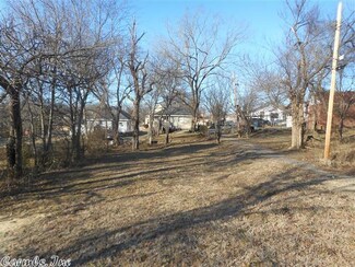 3016 W 16th St, Little Rock, AR 72204