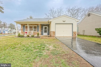 176 Huntington Dr, Southampton, NJ 08088