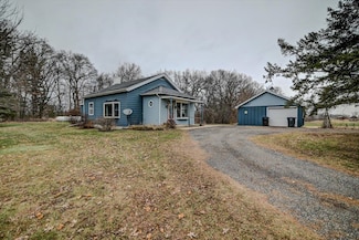 3098 Sam Miles Rd, Stoughton, WI 53589
