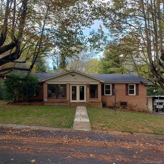 8 Morgan Blvd, Arden, NC 28704
