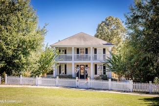 13076 Pine Valley Ln, Biloxi, MS 39532